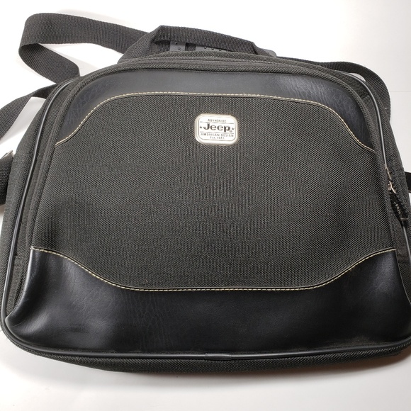 Jeep Other - Jeep Travel Carry-on Bag Black Zipper Pulls